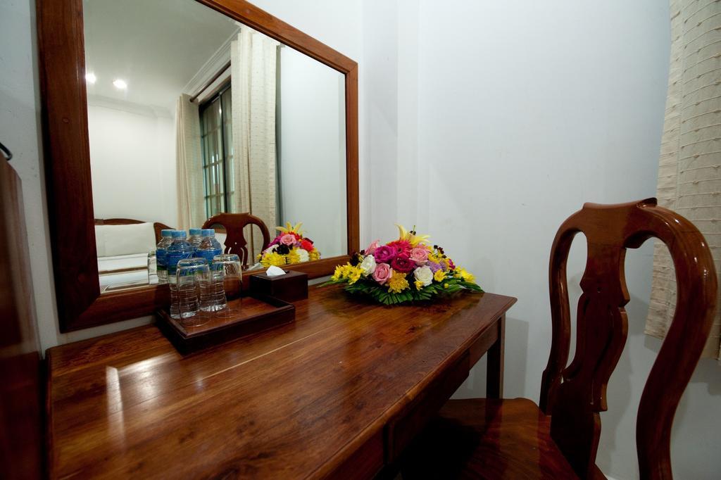 Wei Si Deng Hotel & Restaurant بنوم بنه المظهر الخارجي الصورة