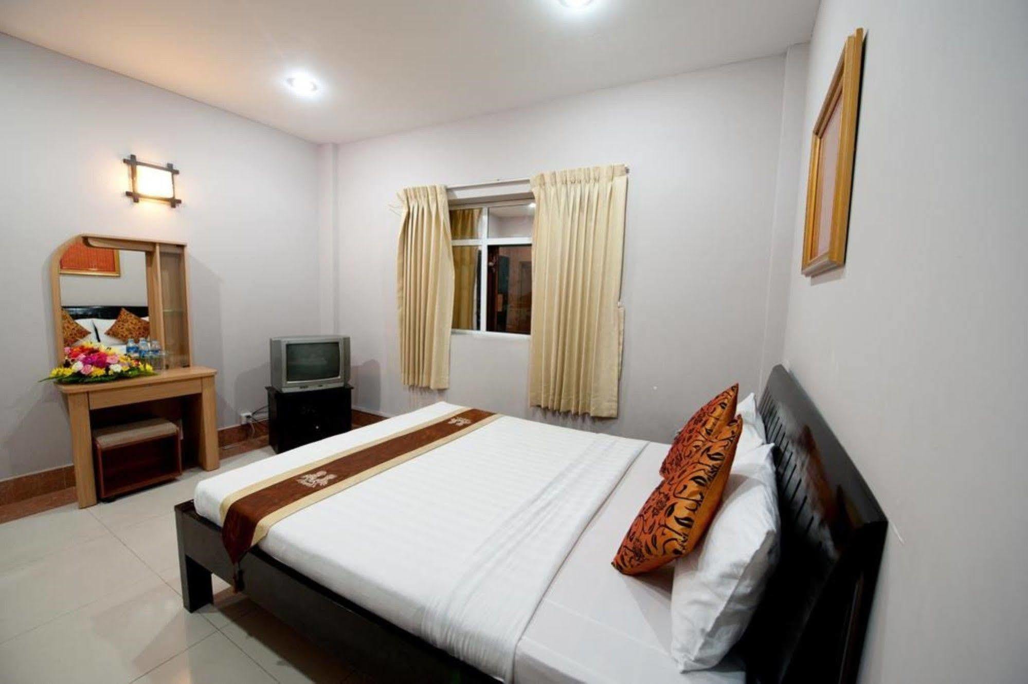 Wei Si Deng Hotel & Restaurant بنوم بنه المظهر الخارجي الصورة