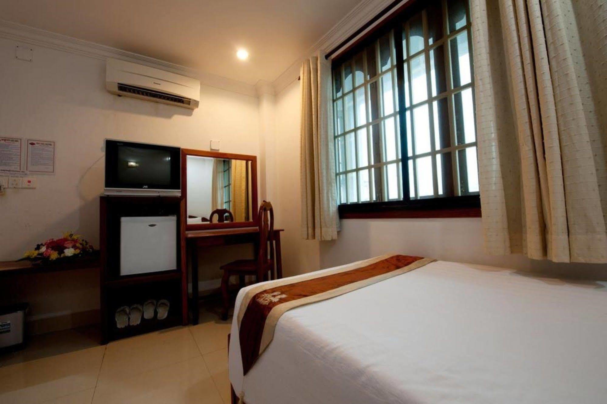 Wei Si Deng Hotel & Restaurant بنوم بنه المظهر الخارجي الصورة