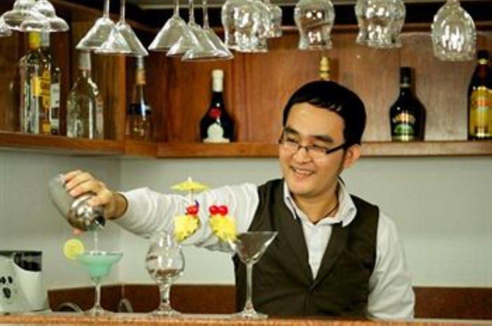 Wei Si Deng Hotel & Restaurant بنوم بنه المظهر الخارجي الصورة