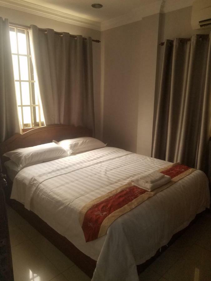 Wei Si Deng Hotel & Restaurant بنوم بنه المظهر الخارجي الصورة