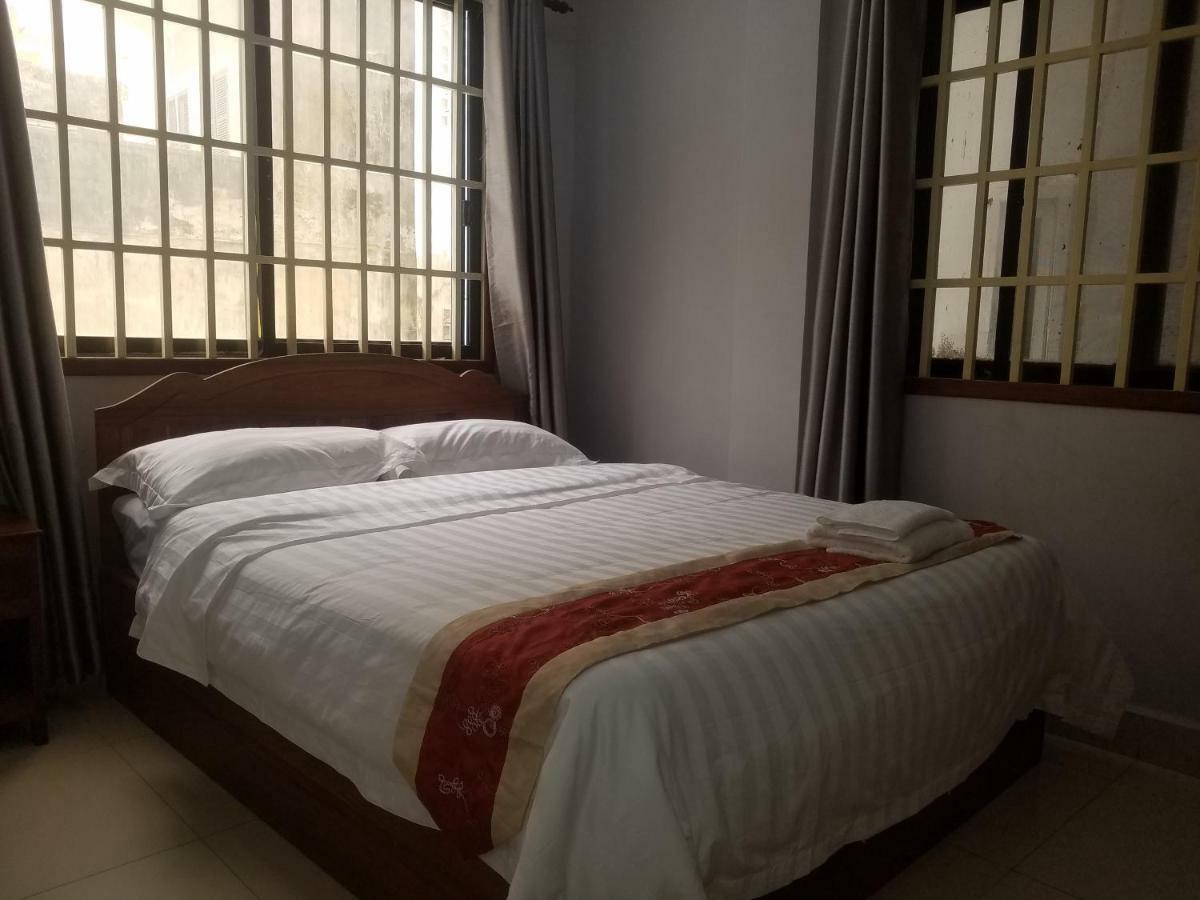 Wei Si Deng Hotel & Restaurant بنوم بنه المظهر الخارجي الصورة