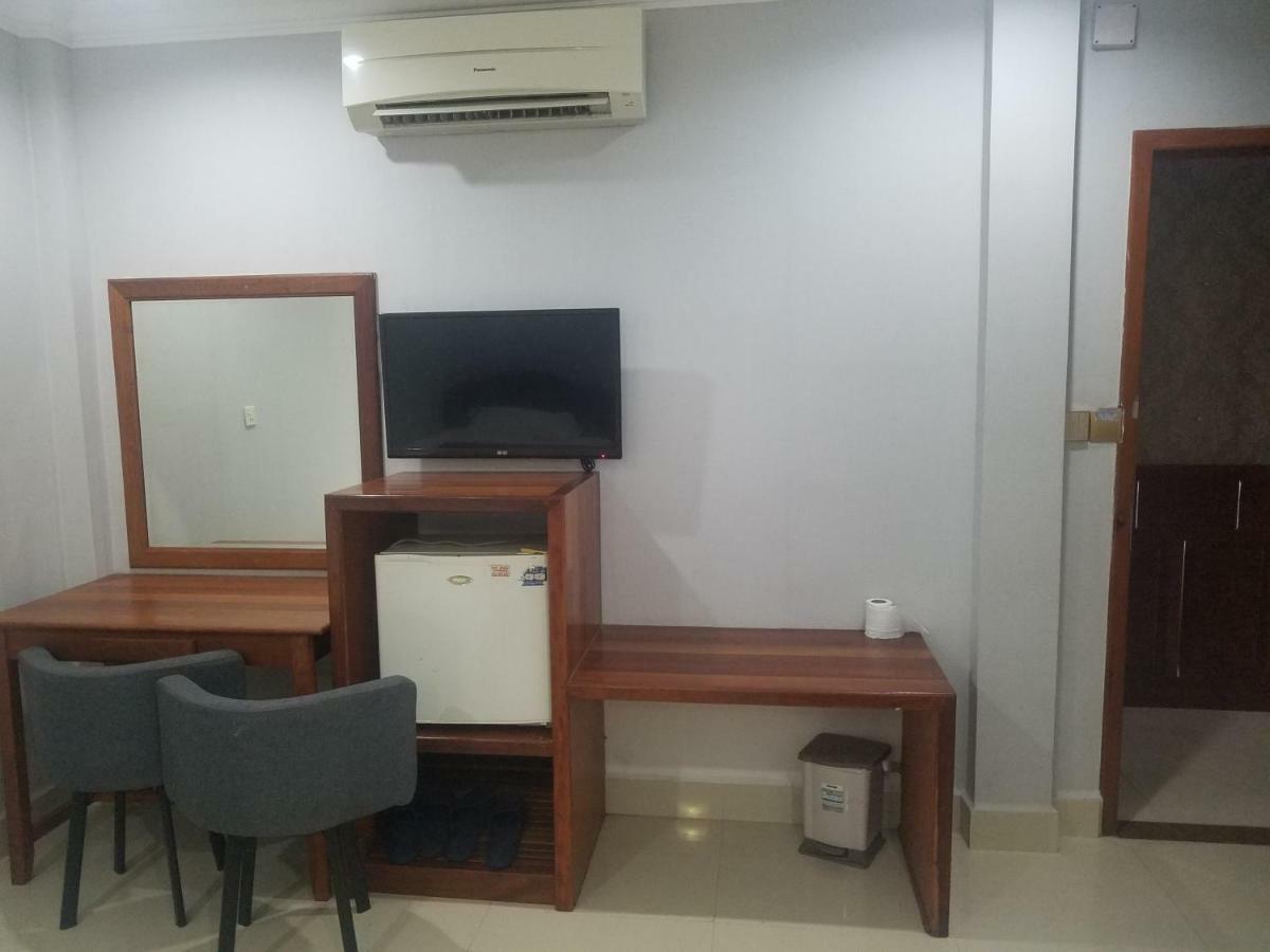 Wei Si Deng Hotel & Restaurant بنوم بنه المظهر الخارجي الصورة